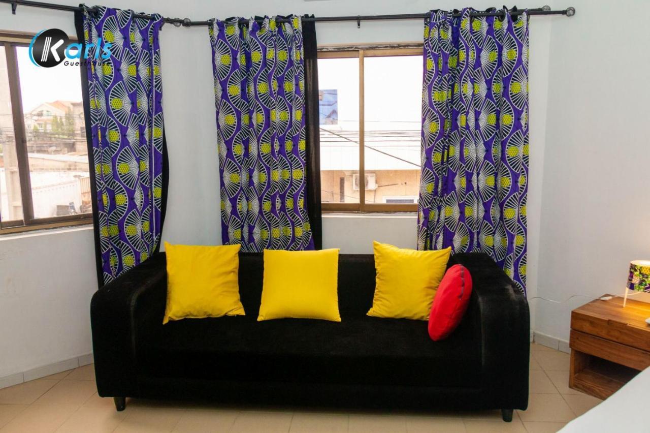 Karls Guesthouse Котону Экстерьер фото