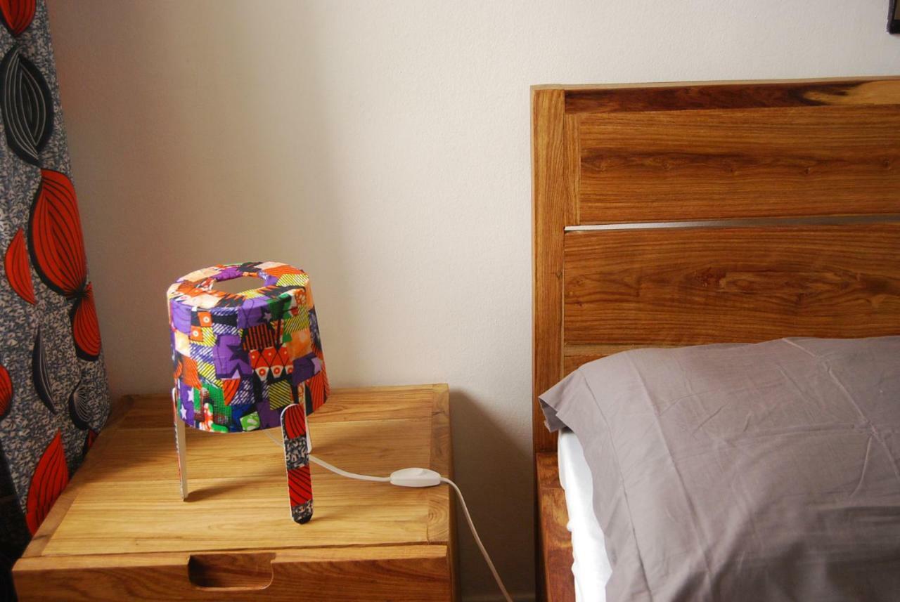 Karls Guesthouse Котону Экстерьер фото